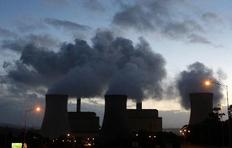 Οι ανθρακικές μονάδες εκπέμπουν στην ατμόσφαιρα 11 δισεκατομμύρια τόνους διοξειδίου του άνθρακα ετησίως, ενώ για το έτος 2005 ευθύνονταν για το 41% των παγκόσμιων εκπομπών.