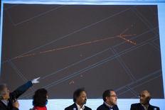 Από τη χθεσινή συνέντευξη Τύπου των επιστημόνων για την πετυχημένη έναρξη των πειραμάτων στο CERN. 