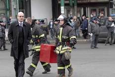 Τουλάχιστον 40 άτομα έχασαν τη ζωή τους και δεκάδες άλλα 
τραυματίστηκαν από δύο εκρήξεις στους σταθμούς Λουμπιάνκα και Παρκ 
Κουλτούρι του Μετρό της Μόσχας.