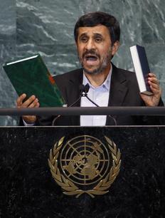 Ο Μαχμούντ Αχμαντινετζάντ στο βήμα της Γενικής Συνέλευσης του ΟΗΕ.