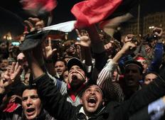 Εκατοντάδες χιλιάδες διαδηλωτές βρίσκονται στους δρόμους του Καίρου, περιμένοντας το διάγγελμα του Μουμπάρακ