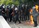 Εικόνες από την πορεία και τα επεισόδια στο κέντρο